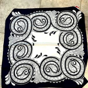 Gimmy silk/polyester scarf Italian design NWT